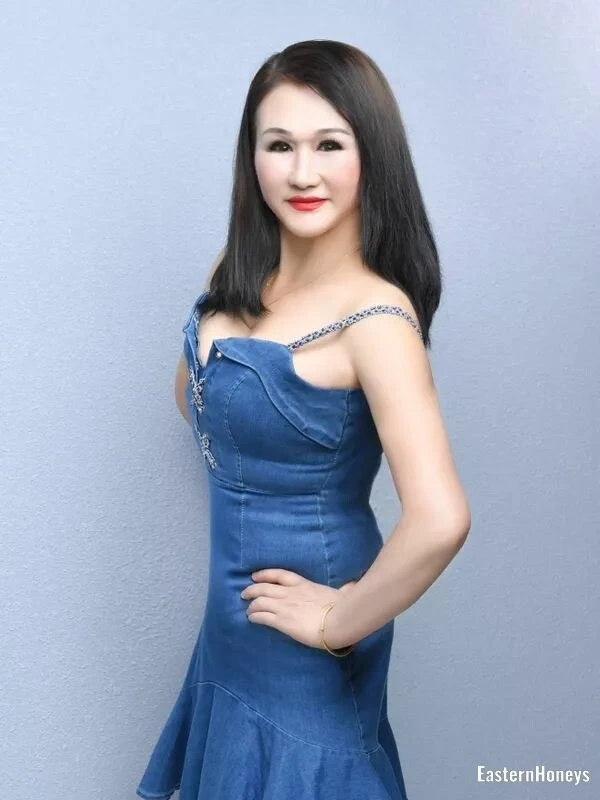 Amy Profile image 3