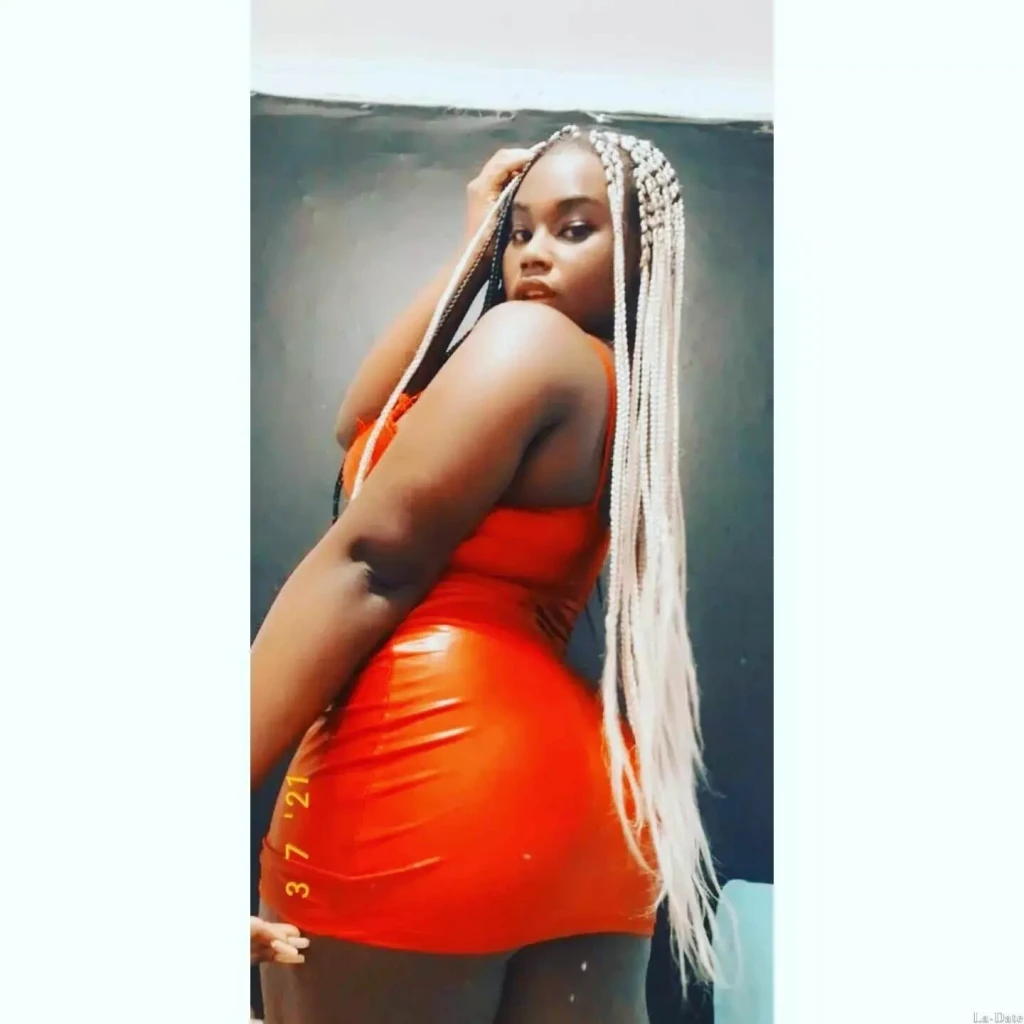 Paola Profile image 1
